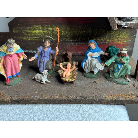 Vintage Handcrafted Nativity Scene With Figurines & Rustic Wooden Stable 12 x 10 - Picture 2 of 7